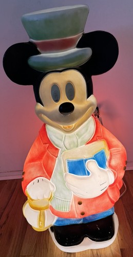 Santas best disney - 34”,