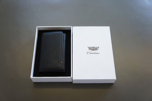 Nib genuine cadillac key chain - key,