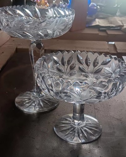 Pair cut crystal pedestal - cut,