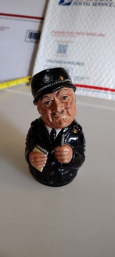 Royal doulton small tall - 4",