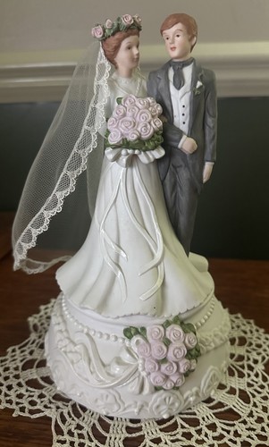Bride groom music box - &,