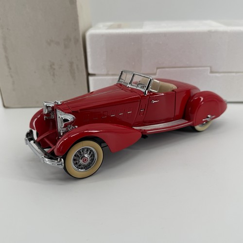 Danbury mint 1934 - mint, packard