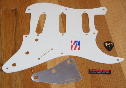 Fender stratocaster pickguard - fender,
