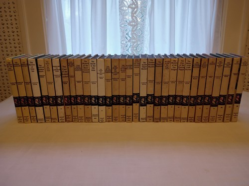 Lot vintage nancy drew - of,