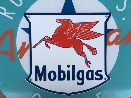 Mobil gas pegasus die - mobil,