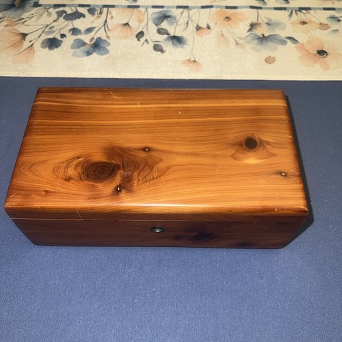 Lane mini cedar chest - cedar,