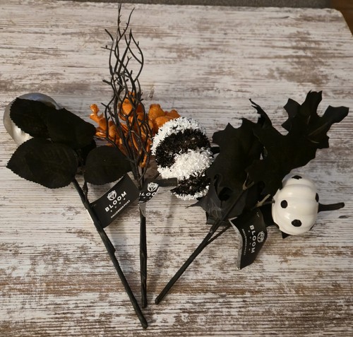 Bloom room halloween floral - halloween,
