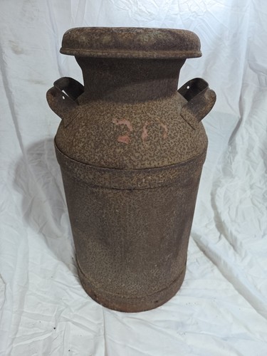 Vintage metal milk - metal, lid