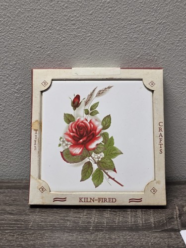 Vtg red rose ceramic - red, trivet