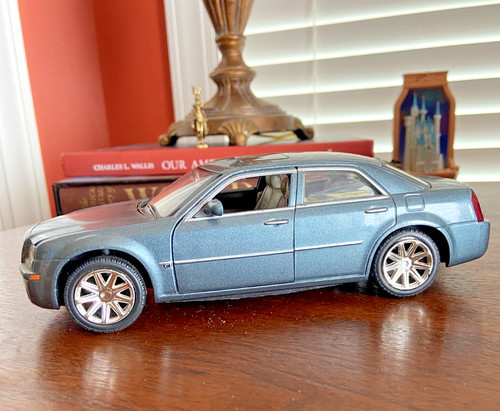 Chrysler 300c hemi - chrysler, motor