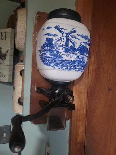 Vintage blue and white vu - de,