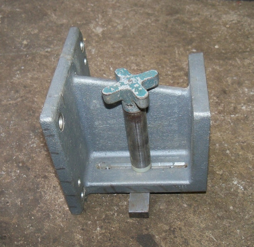 Universal right angle - right,
