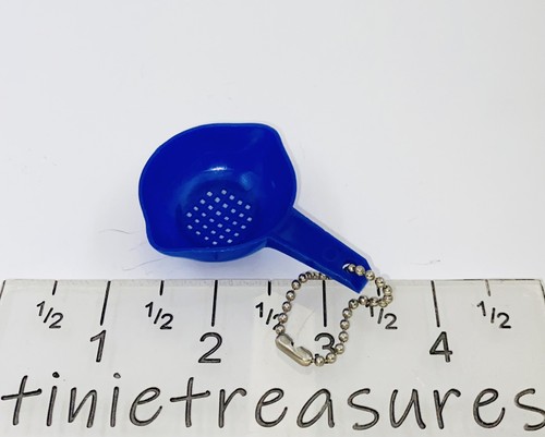 Tupperware keychain mini