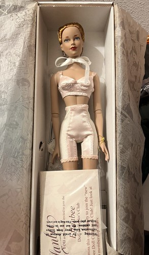 Tonner brenda starr doll - brenda,