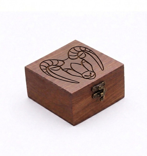 Walnut wood keepsake box with - box,