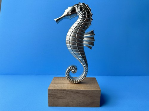 Metal seahorse wood - metal, on