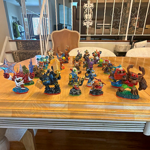 Skylanders lot figures - skylanders,