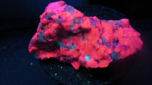 Fluorescent mineral rock