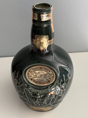 Vintage royal salute - royal,