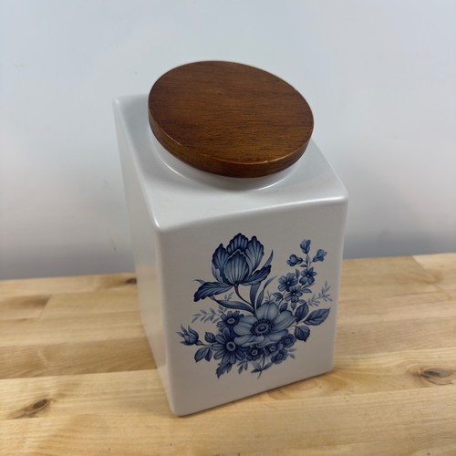 Hyalyn usa pottery canister - usa,