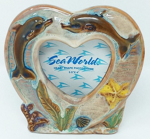 Sea world pottery ceramic - world,