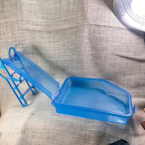 Barbie fold out - fold, pool