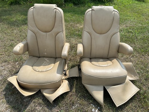 Williamsburg captain chairs - williamsburg, rv