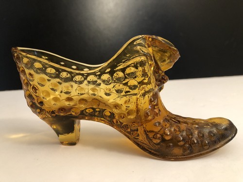 Fenton hobnail cat - hobnail,