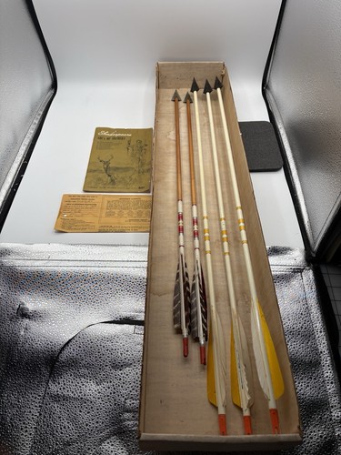 Vintage broadhead arrows - arrows, w/