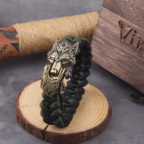 Viking wolf head bracelet - wolf,