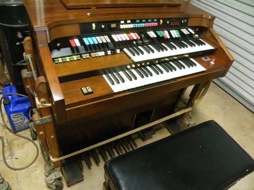 Hammond with 710 leslie - ,