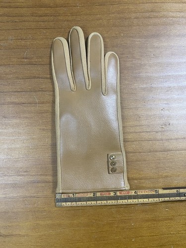 Grant tan right - right, hand