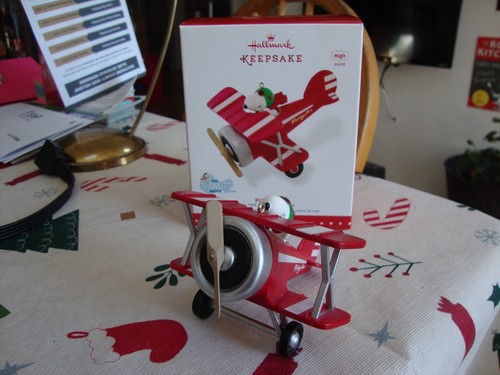 Hallmark peanuts christmas - hallmark,