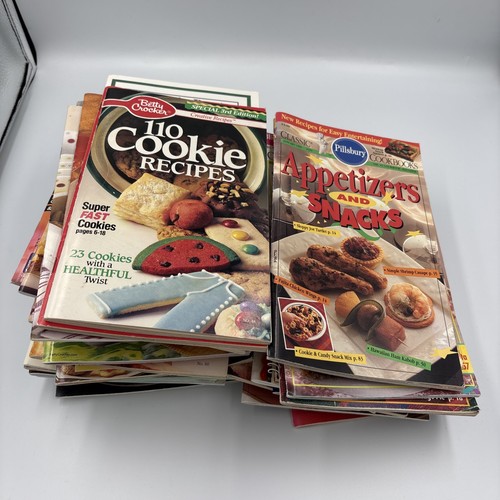 Lot cookbook booklets - of,