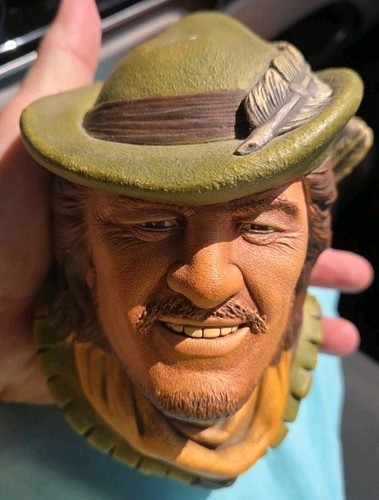 Bossons robin hood - robin, chalkware
