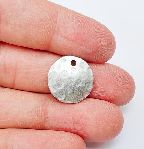 Disc round charms hammered - disc,