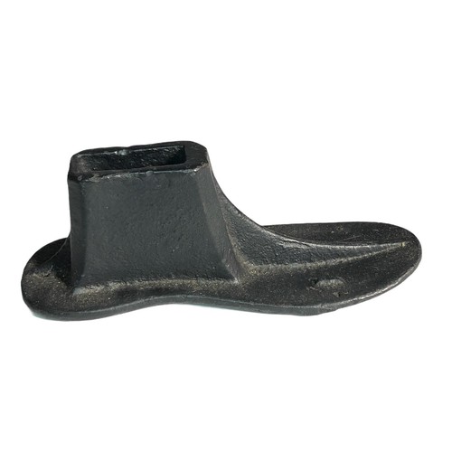 Antique cast iron - cast, cobbler
