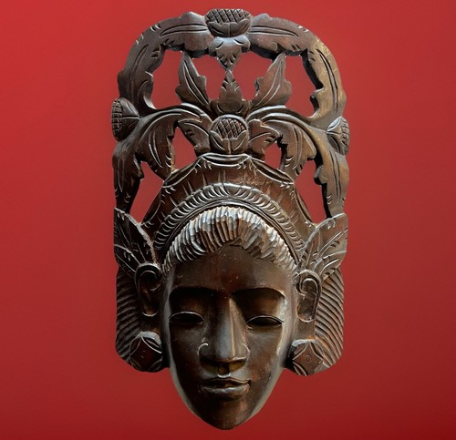 Wooden mask hand - wooden,