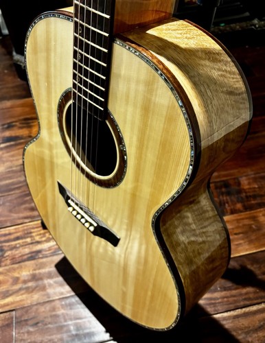Canyonroad guitars custom - guitars,