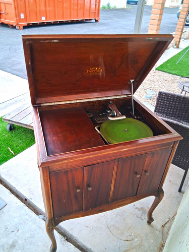 Victor phonographs victrola - victor,