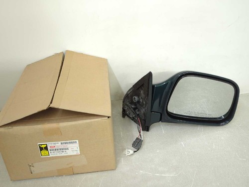 New oem genuine isuzu door - genuine,