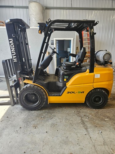Forklift towmotor hyundai - towmotor.,