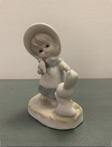 Royal crown figurine - royal,