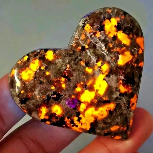 Heart carving healing crystal - carving,