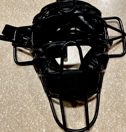 Macgregor catchers umpire - catchers, mask