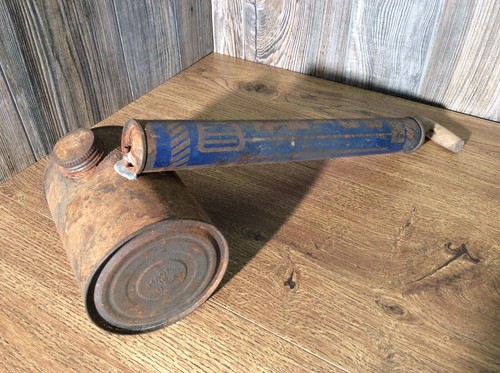 Vintage unico tin bug sprayer - vintage,
