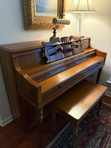 Wurlitzer piano walnut brown - piano,,