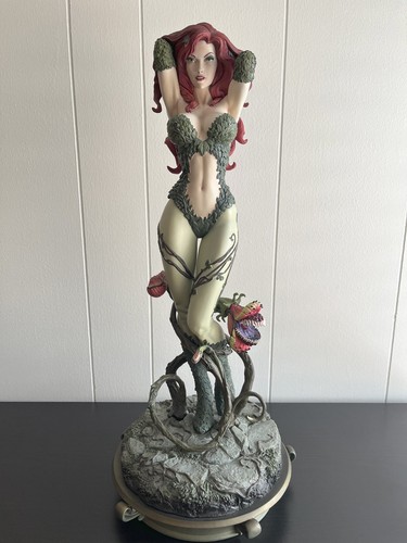 Sideshow collectibles - sideshow, dc