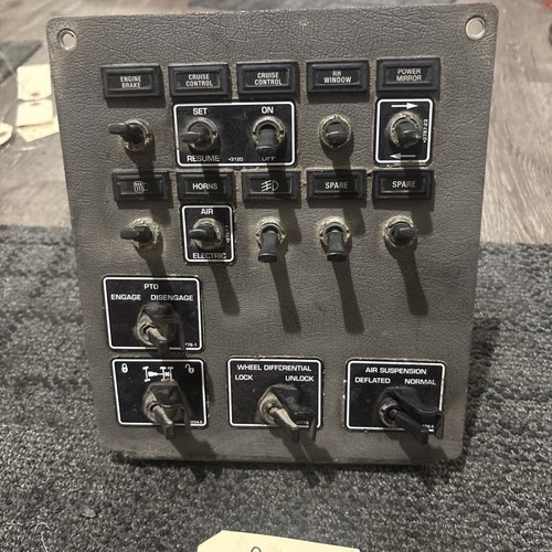 Kenworth t300 panel switches - panel, w