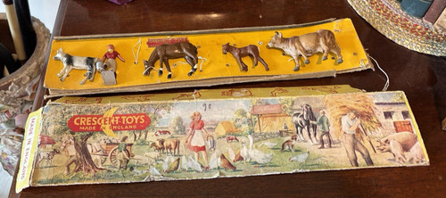 Ant crescent toys england - toys",